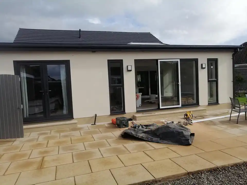 Builders & Roofers
